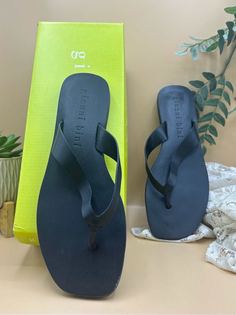 Gianni Bini Black Minimal Leather Thong Sandals